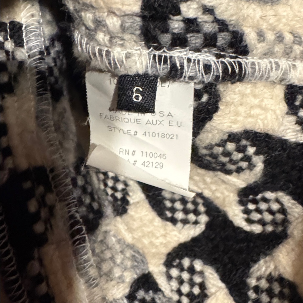 IISLI Wool Jacket. Size 6 - Picture 6 of 8